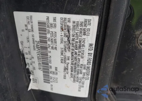 2011 Ford Crown Victoria Lx z USA, uszkodzony, nr VIN 2FABP7EV5BX140167